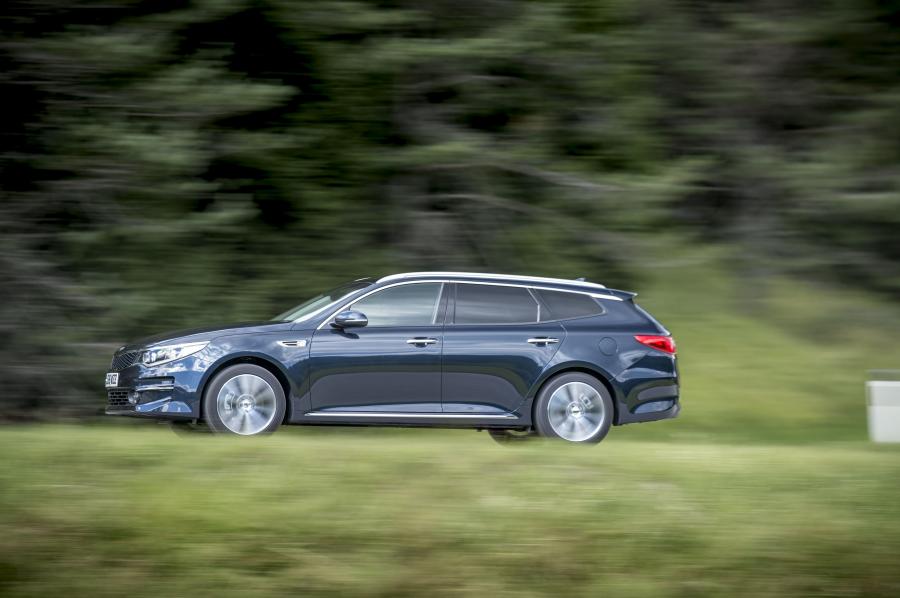  Kia Optima Sportswagon EcoDynamics 2016 года  (UK) (фото 10 из 30)